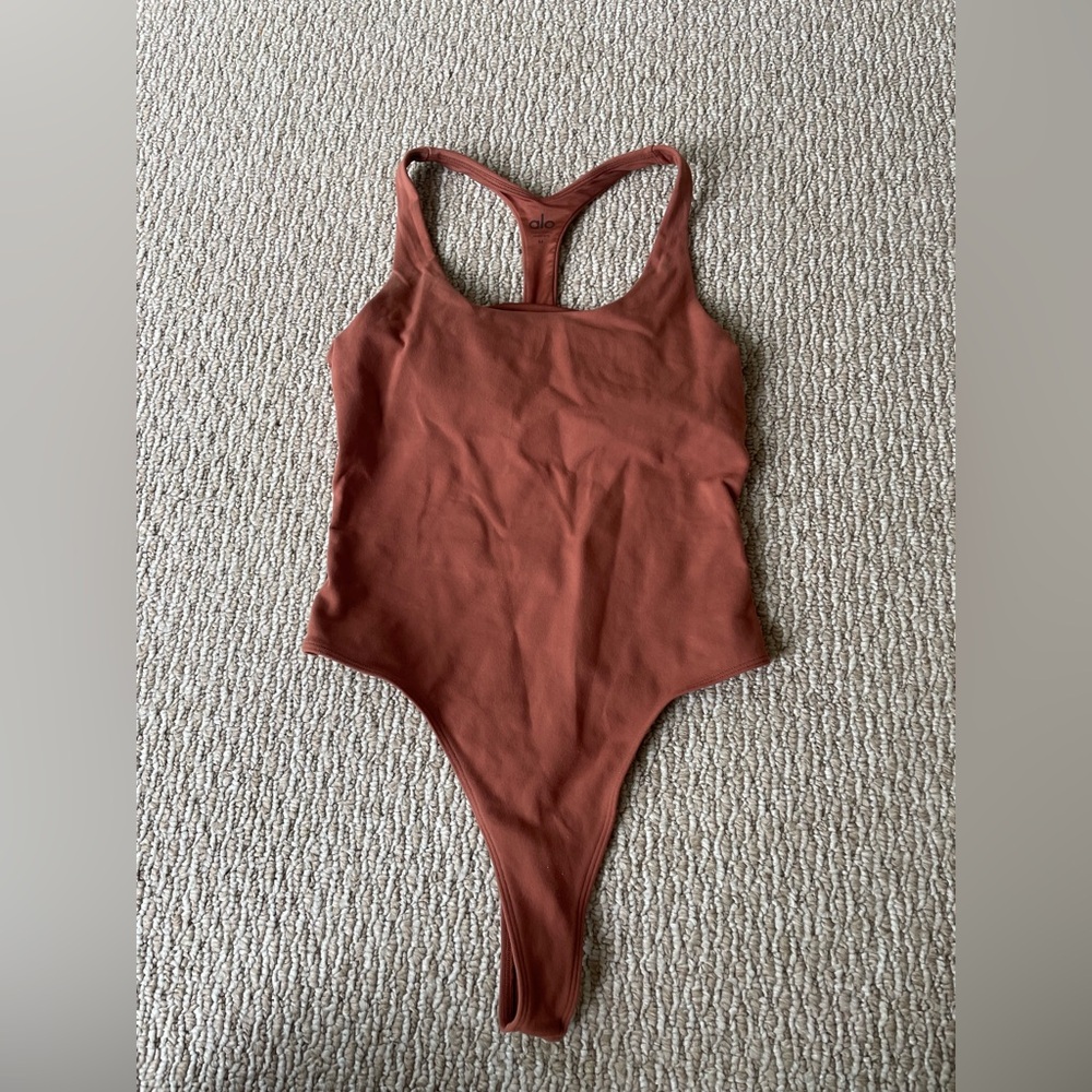 ALO Yoga Terracotta Bodysuit medium neutral